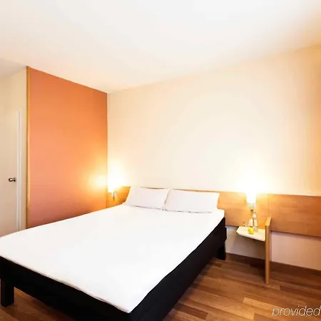 Ibis 3*